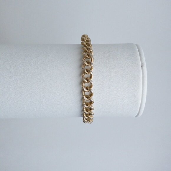 Rare Vintage Napier Dog Pendant Charm Bracelet Curb Link Chain Gold Tone - Picture 8 of 13